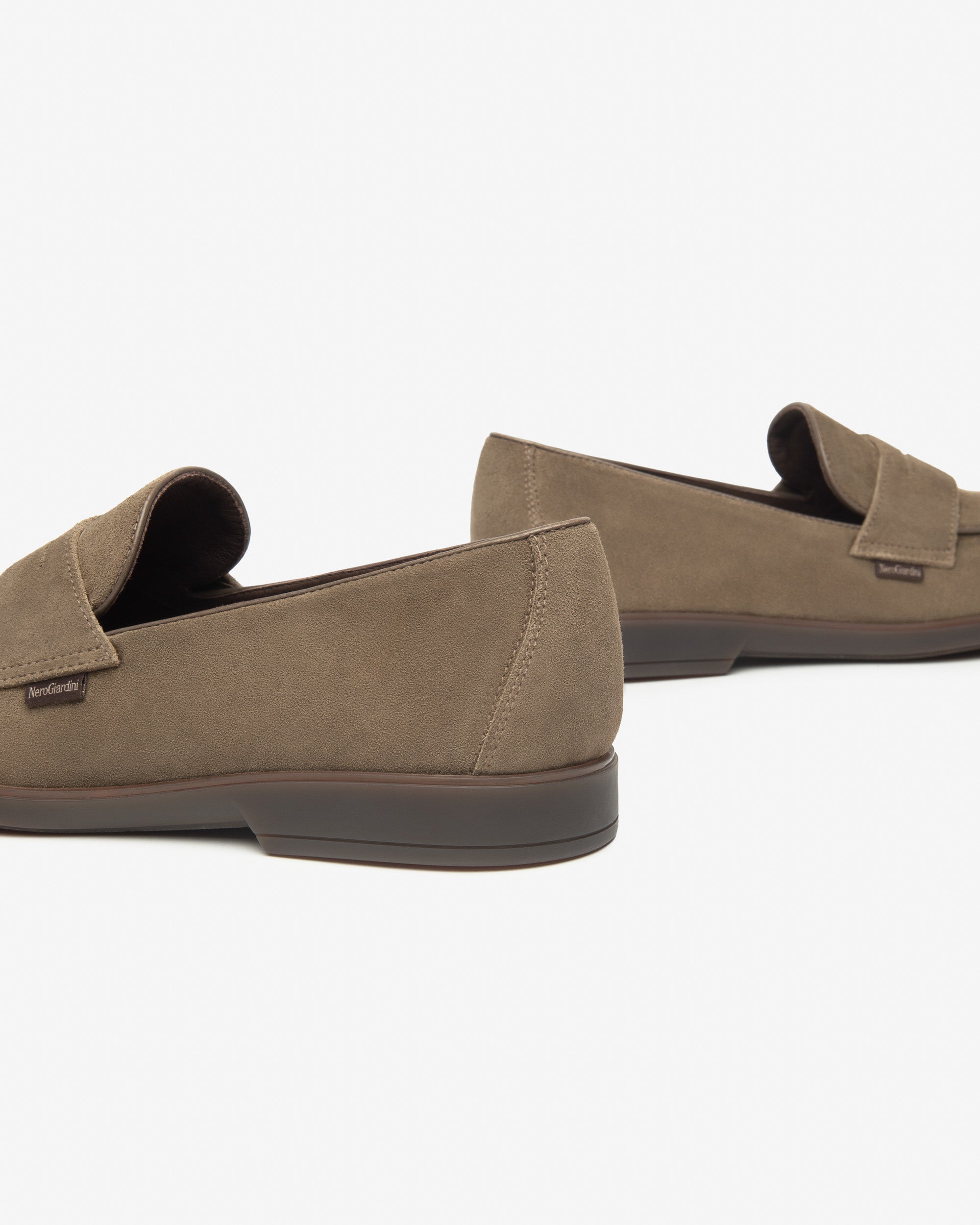  Mocassins en daim pour hommes