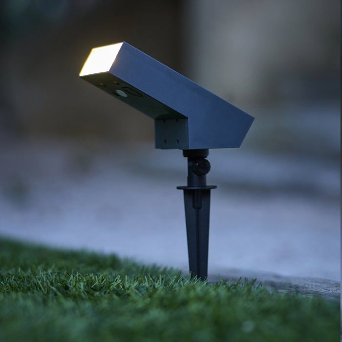 Foco solar SOLTEK de 500 lúmenes