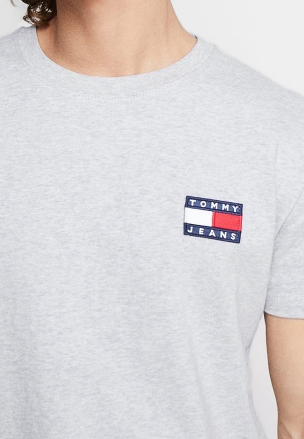 Tommy Jeans Basic T-Shirt – hellgrau
