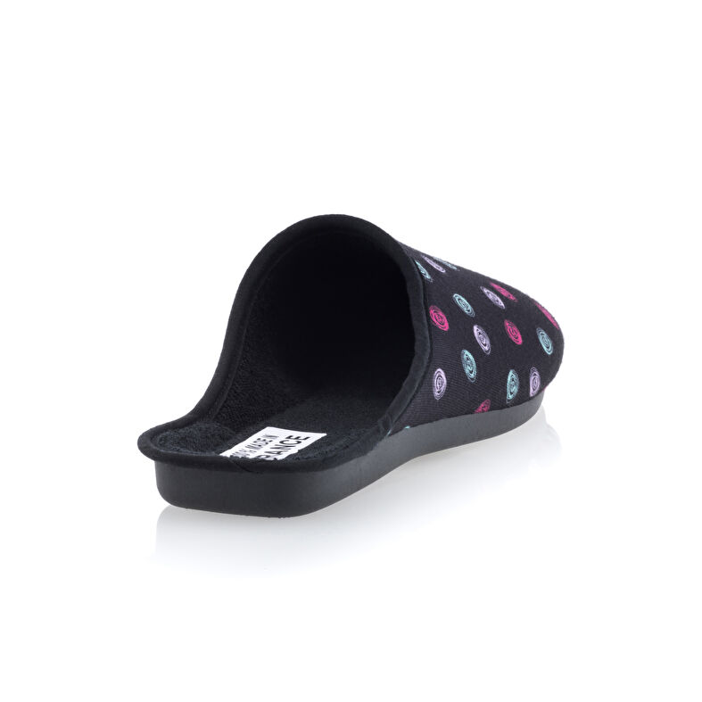 Pantuflas negras para mujer