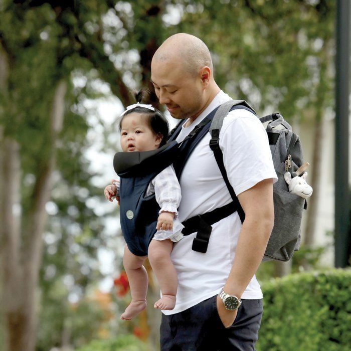 DREAMBABY 3-in-1 On-The-Move Baby Carrier - Lightweight, Breathable - Inward/Outward Facing and Back Carry - Navy Blue - 3.5-12kg