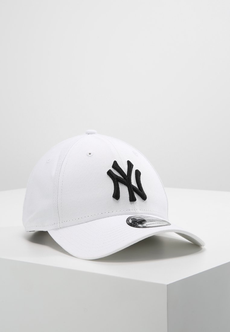 New Era petten
