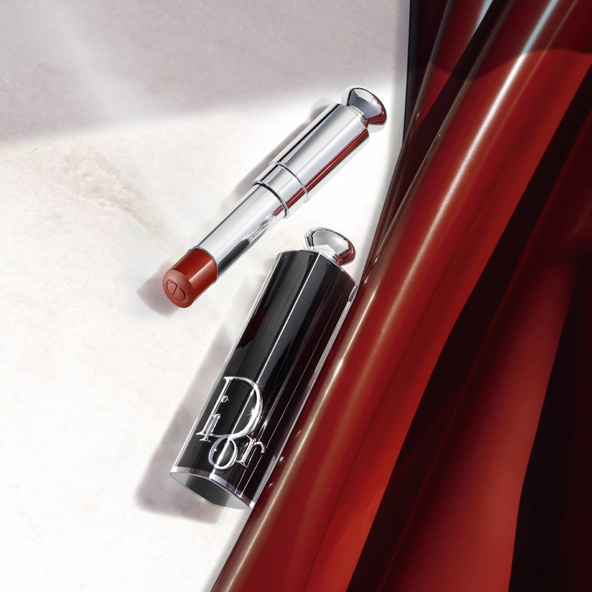 Dior Addict Refill Shine ruž za usne - 90% prirodnog podrijetla 329 Tie & Dior - DIOR