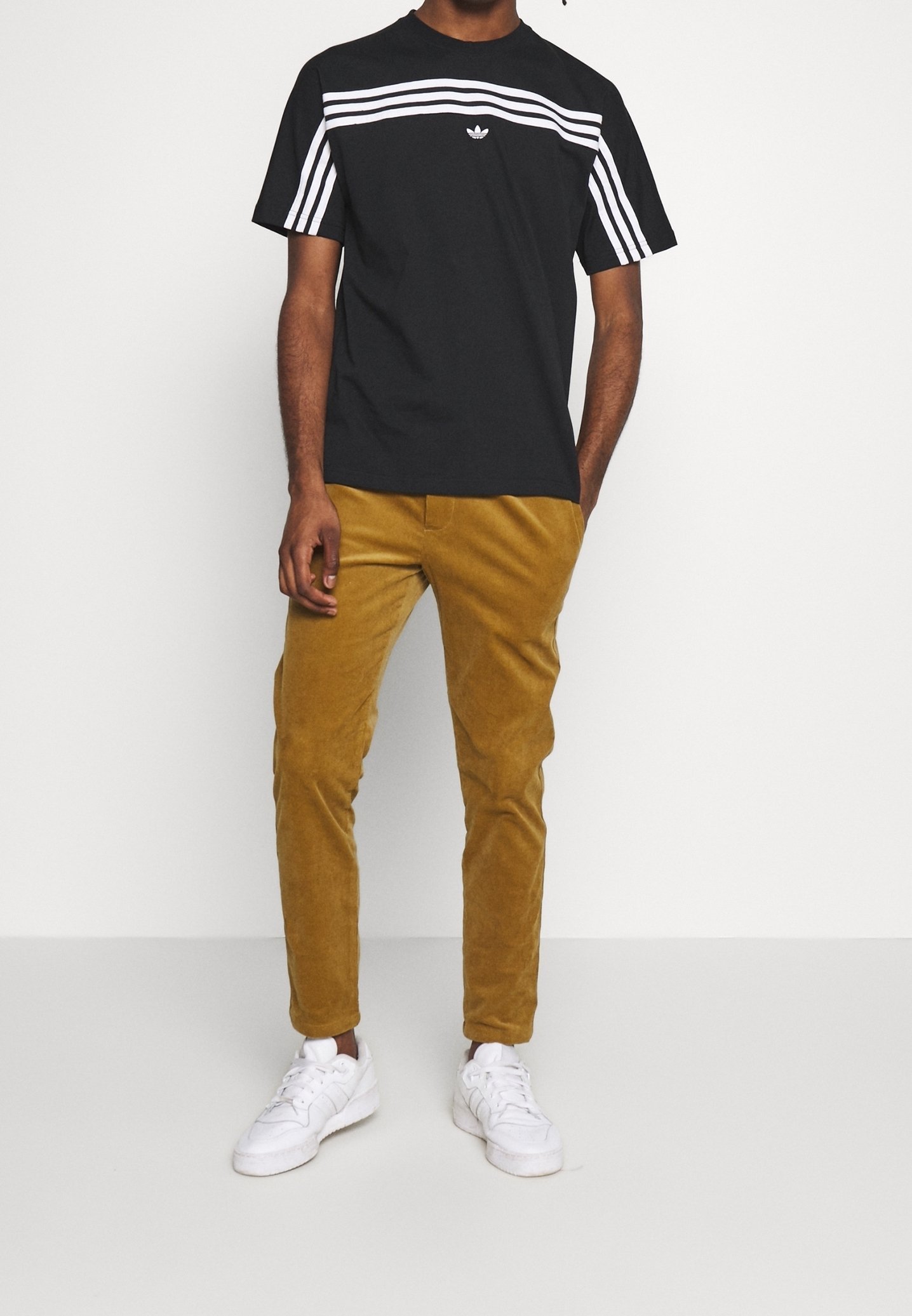 adidas Originals T-shirt met print - zwart