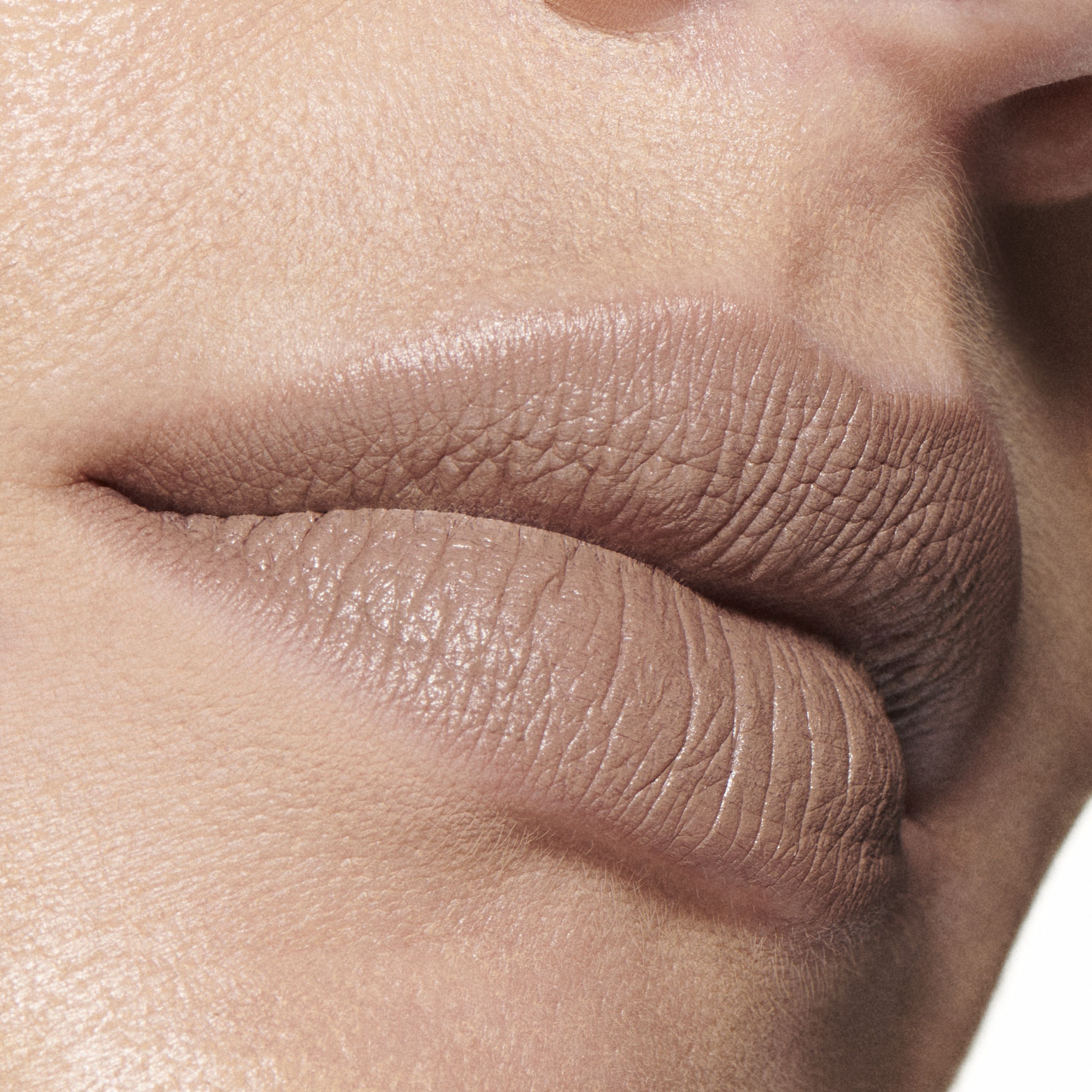 Macximal Silky Nude lūpu krāsa Luksusa lūpu krāsas
