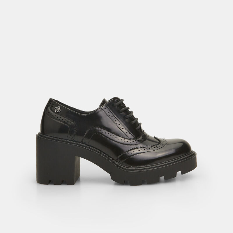Bata Red Label damskie półbuty typu brogs z wiązaniem na klockowym obcasie
