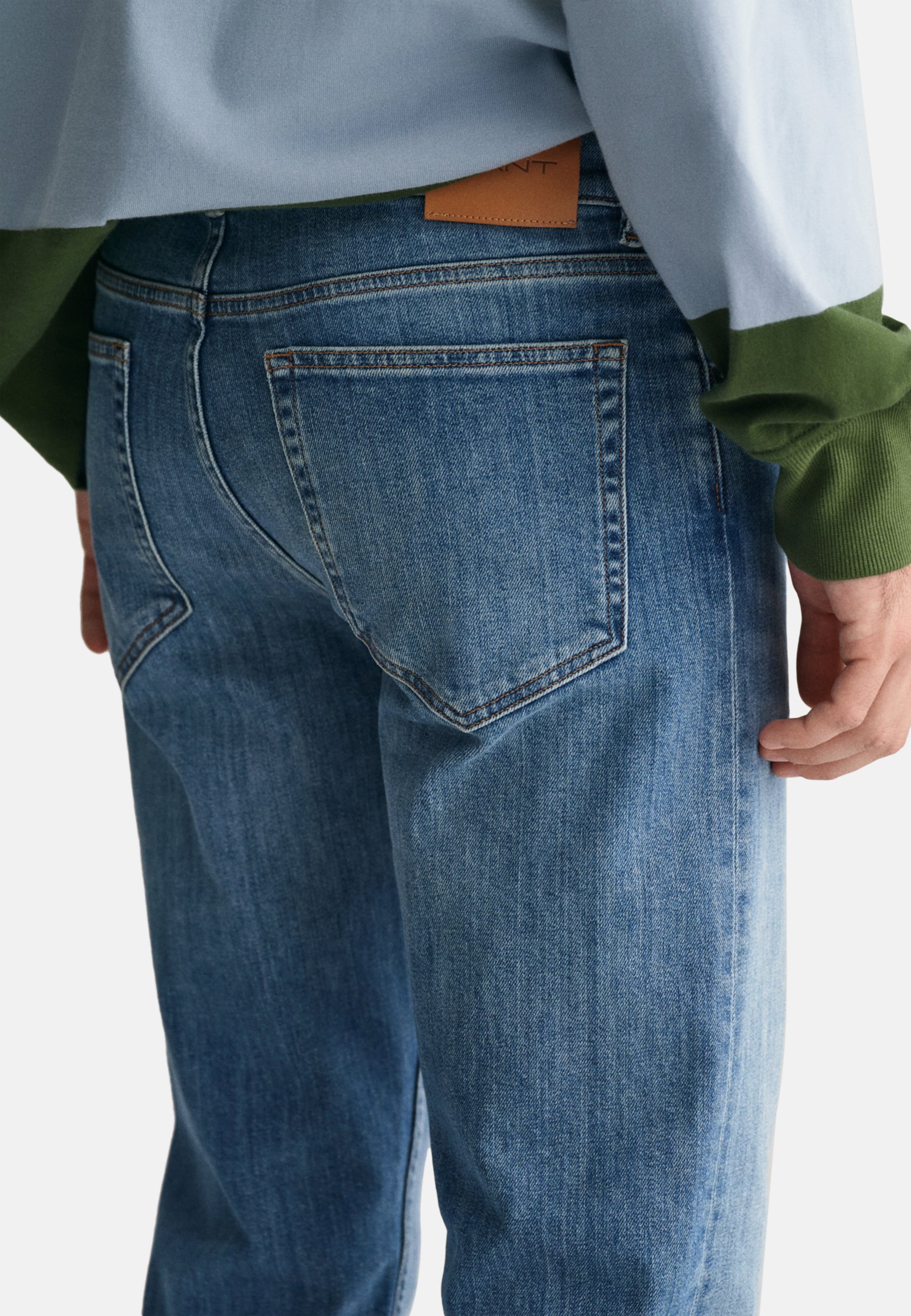 GANT REGULAR - Jeans med rette ben - mid blue