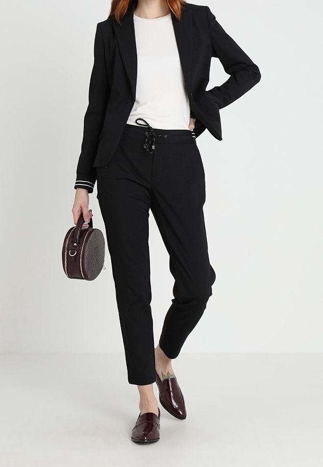 Blazer casual com vírgula - preto