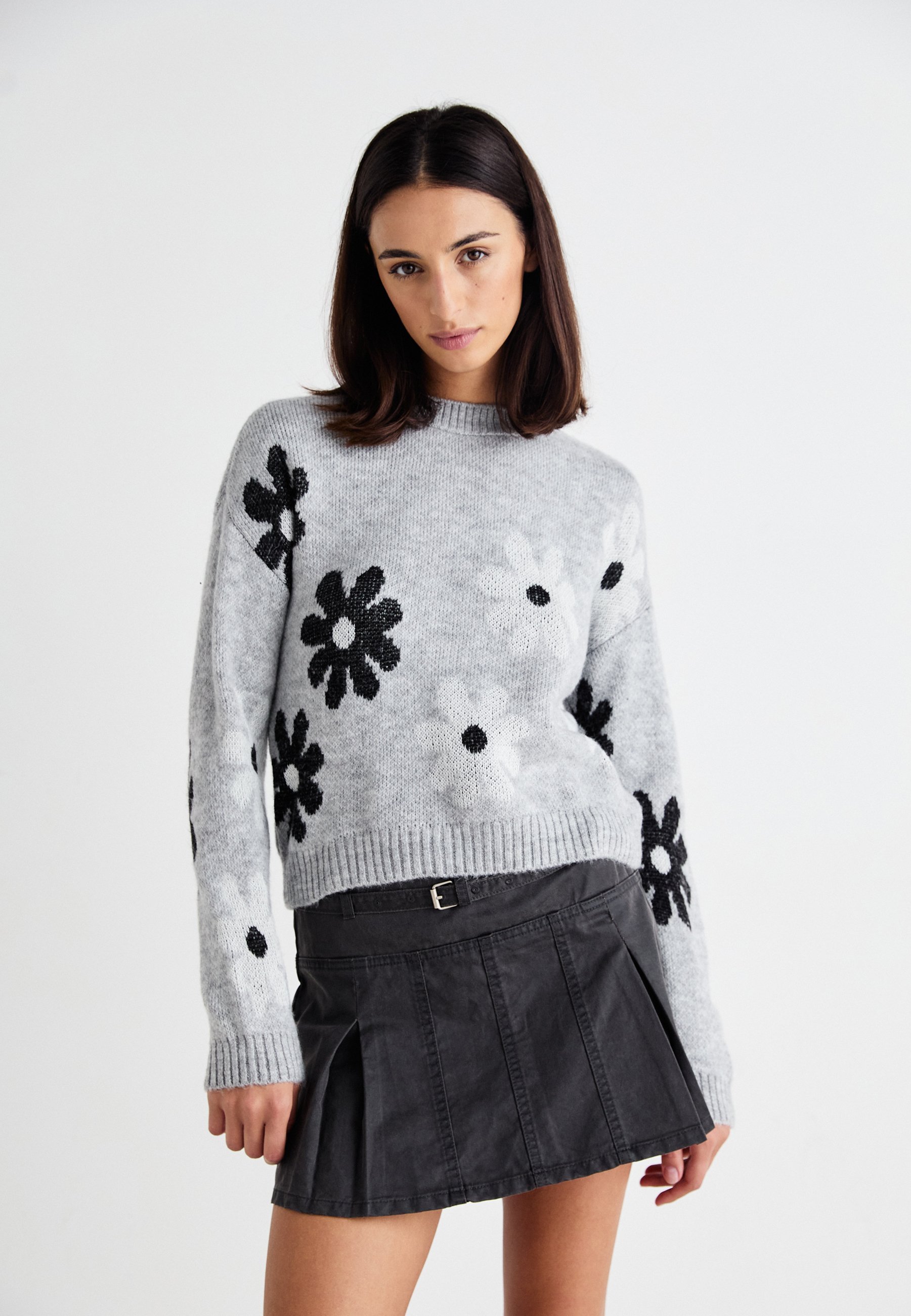 ONLY ONLFREESIA FLOWER O NECK - Pullover - hellgrau meliert/schwarz/weiß