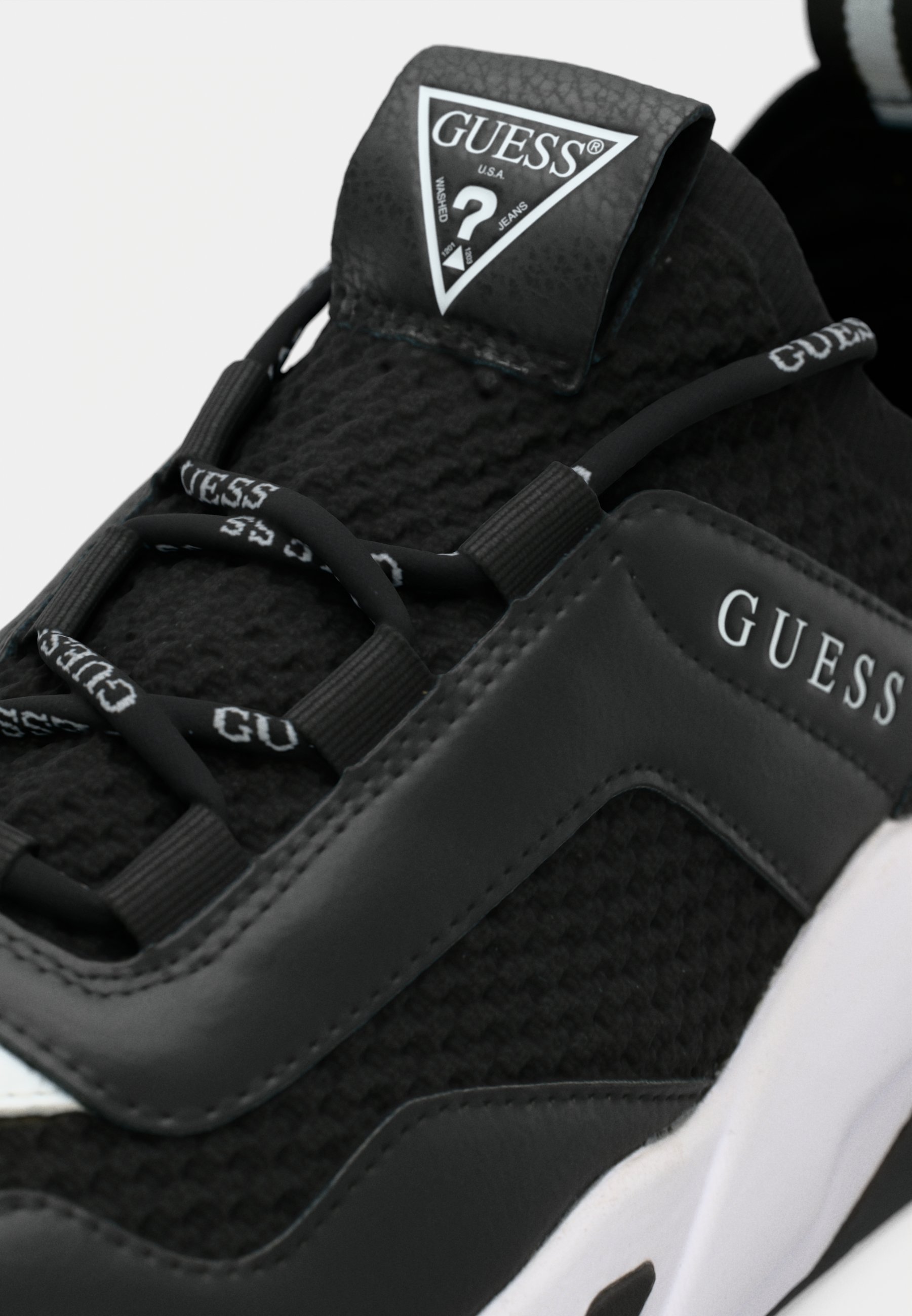 Guess GENIVER - Scarpe da ginnastica - nere