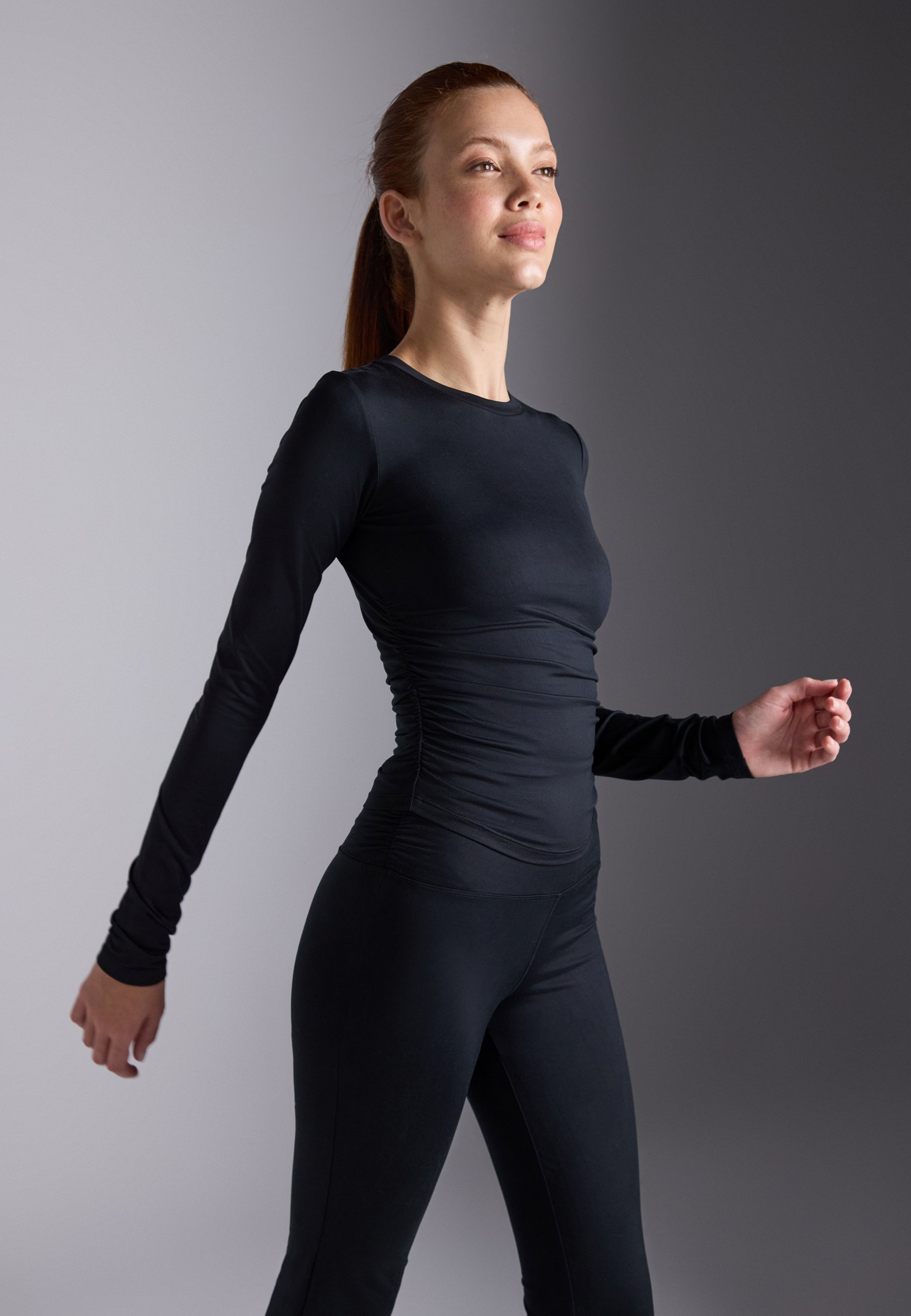 Top a maniche lunghe Even&Odd active con arricciature laterali - Top a maniche lunghe - nero