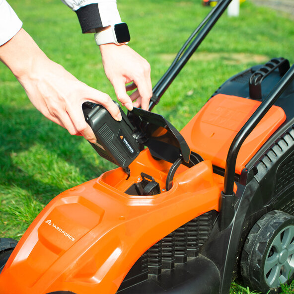 Χλοοκοπτικό LM C32A με μπαταρία 20V