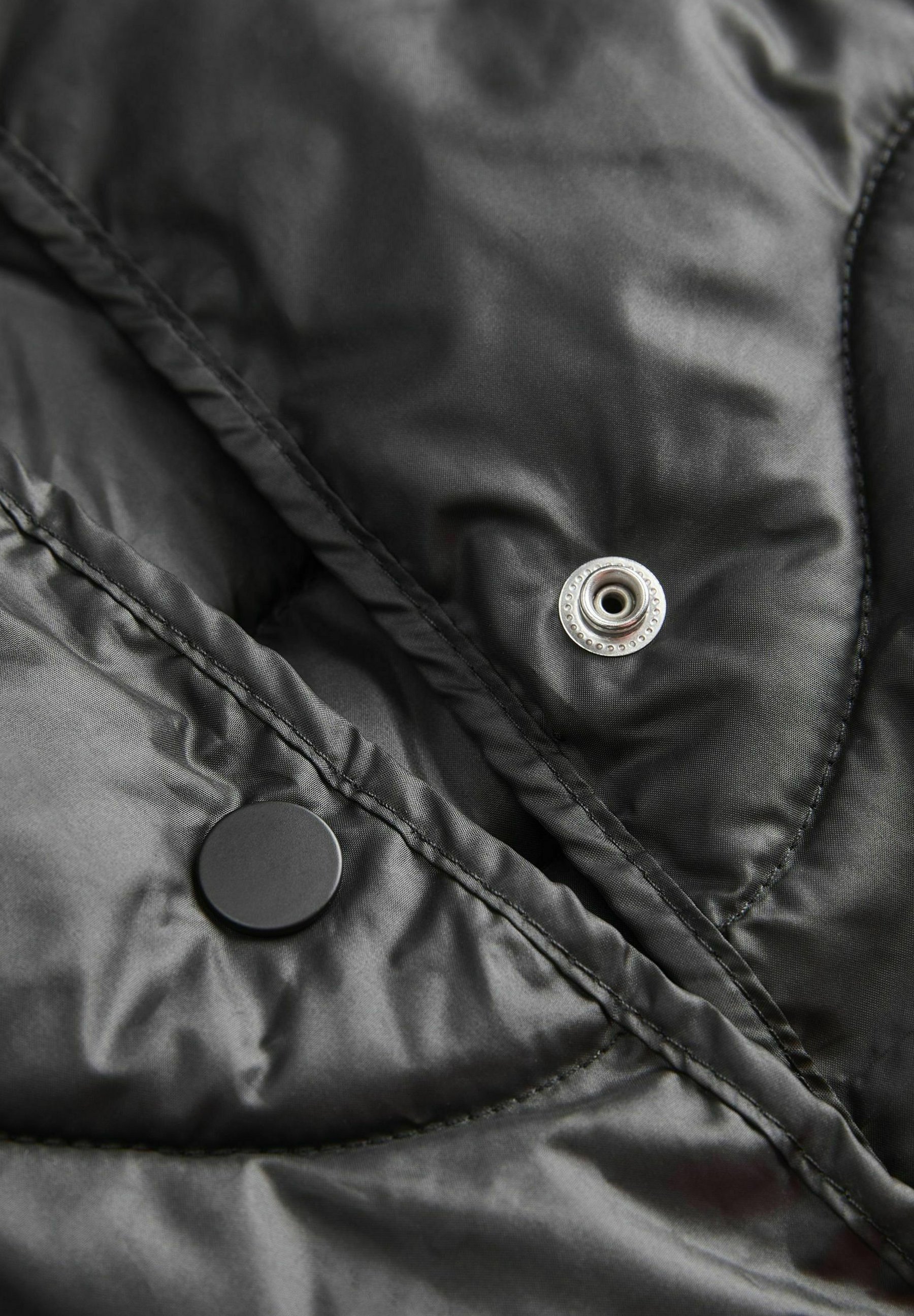 JJXX GLANZENDE GEWATTEERDE OTW SN - Winterjas - zwart