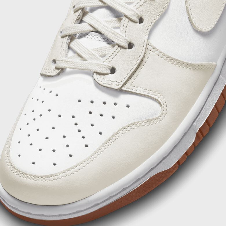 WMNS Dunk High