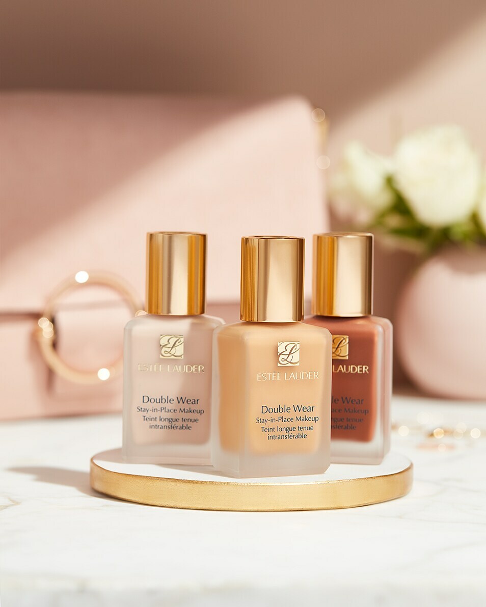 ESTÉE LAUDER DOUBLE WEAR STAY-IN-PLACE FOUNDATION - MAT, 24 U LANGHOUDEND & WATERPROOF
