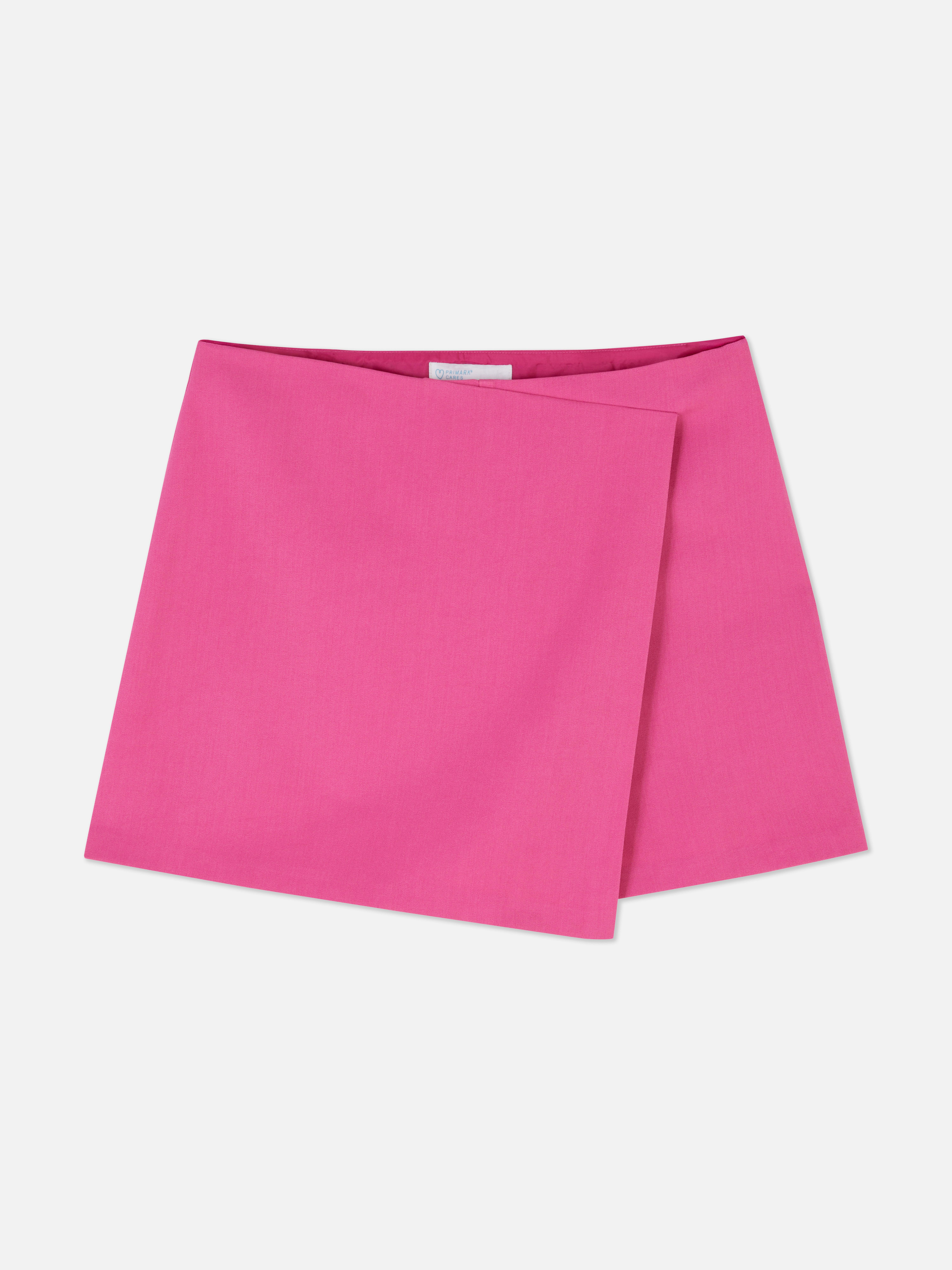 Slim-cut matching wrap bottoms. These slim-cut summer wrap bottoms are chic and comfortable.