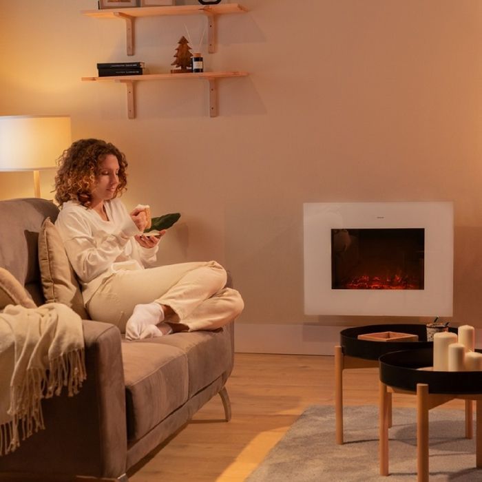 Chimenea eléctrica Cecotec Ready Warm 2690 Flames Connected, color blanco.