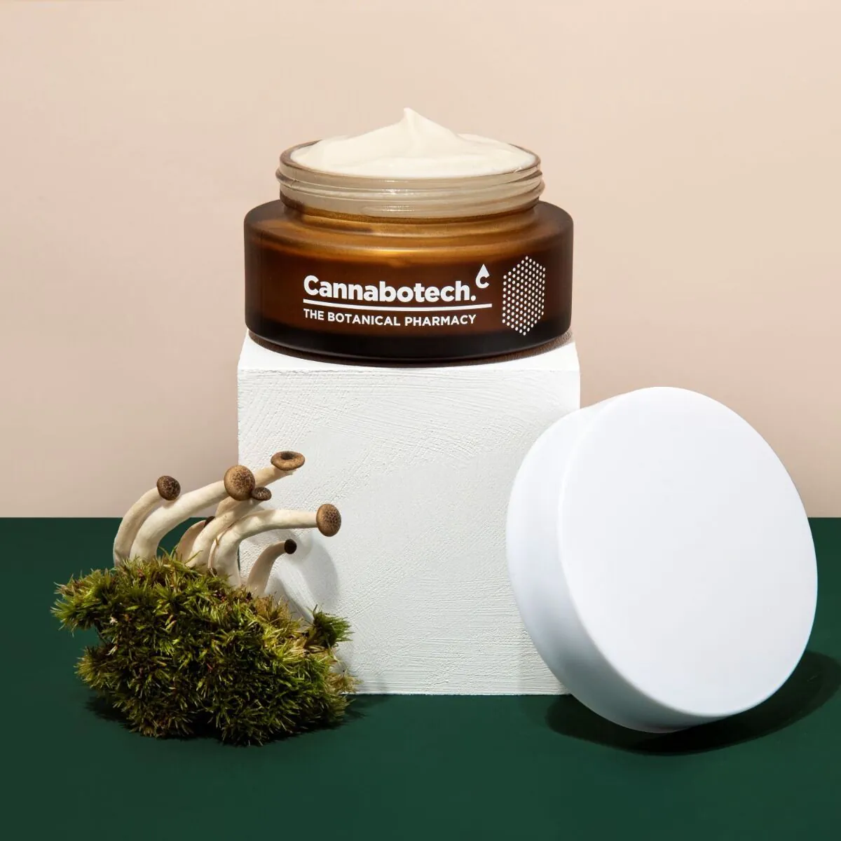 Cannabotech Formulaging Anti-Anging Cream Przeciwstarzeniowy krem do twarzy
