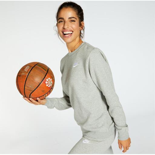  Nike Essentials Crew
