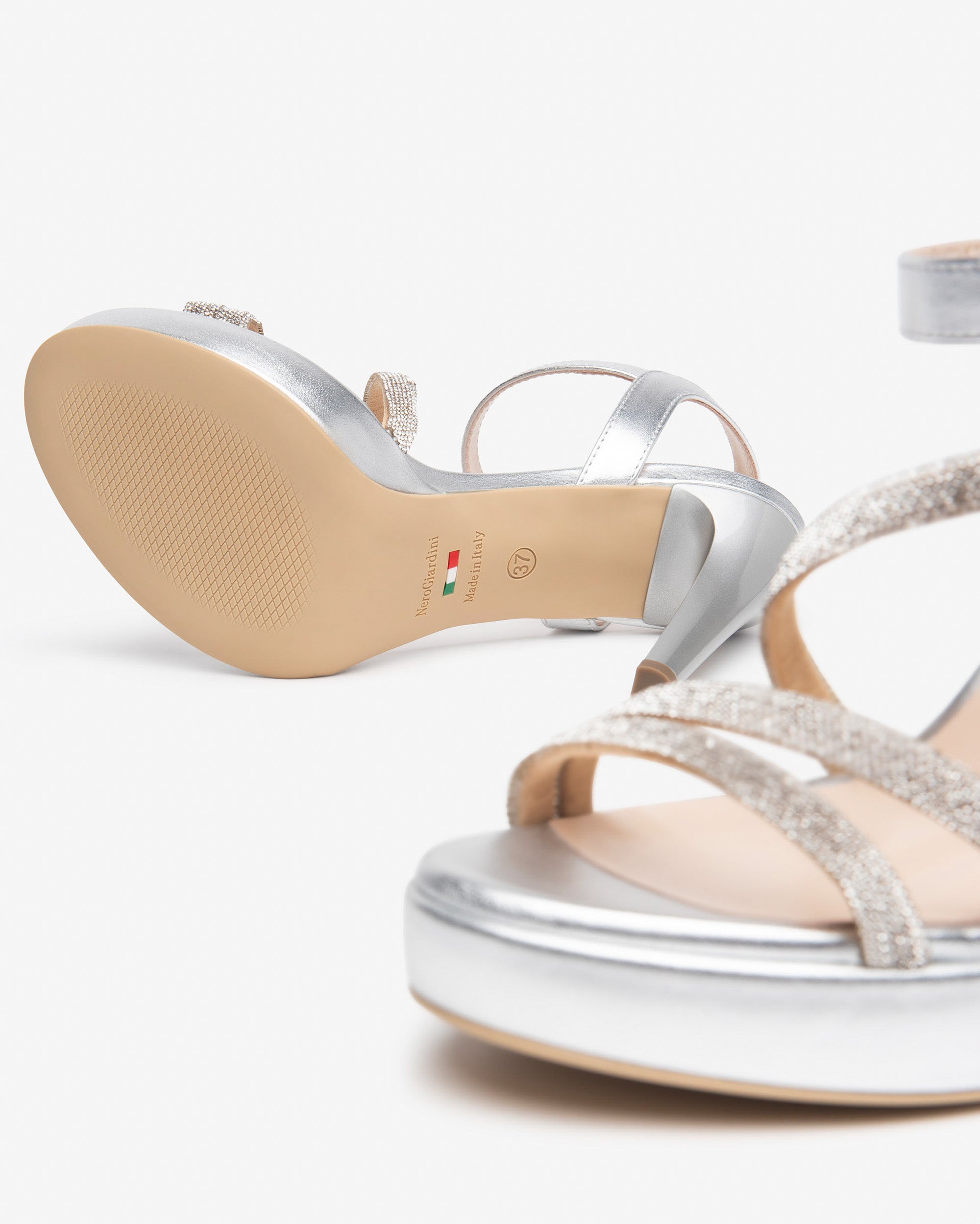  Sandales en cuir pour femmes