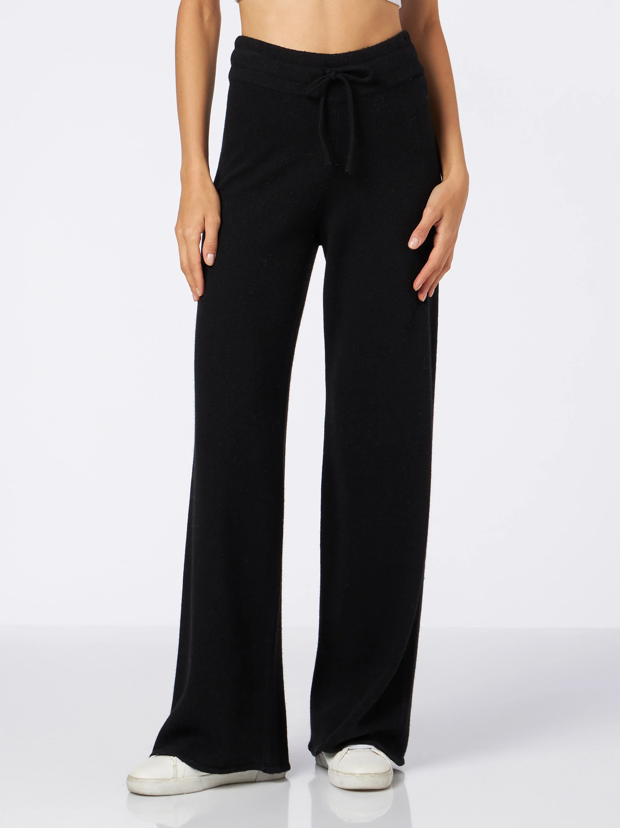 Pantalones palazzo de punto negro