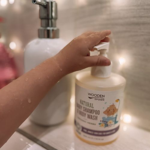 Shampoo e detergente corpo naturale per neonati con cucchiaio di legno