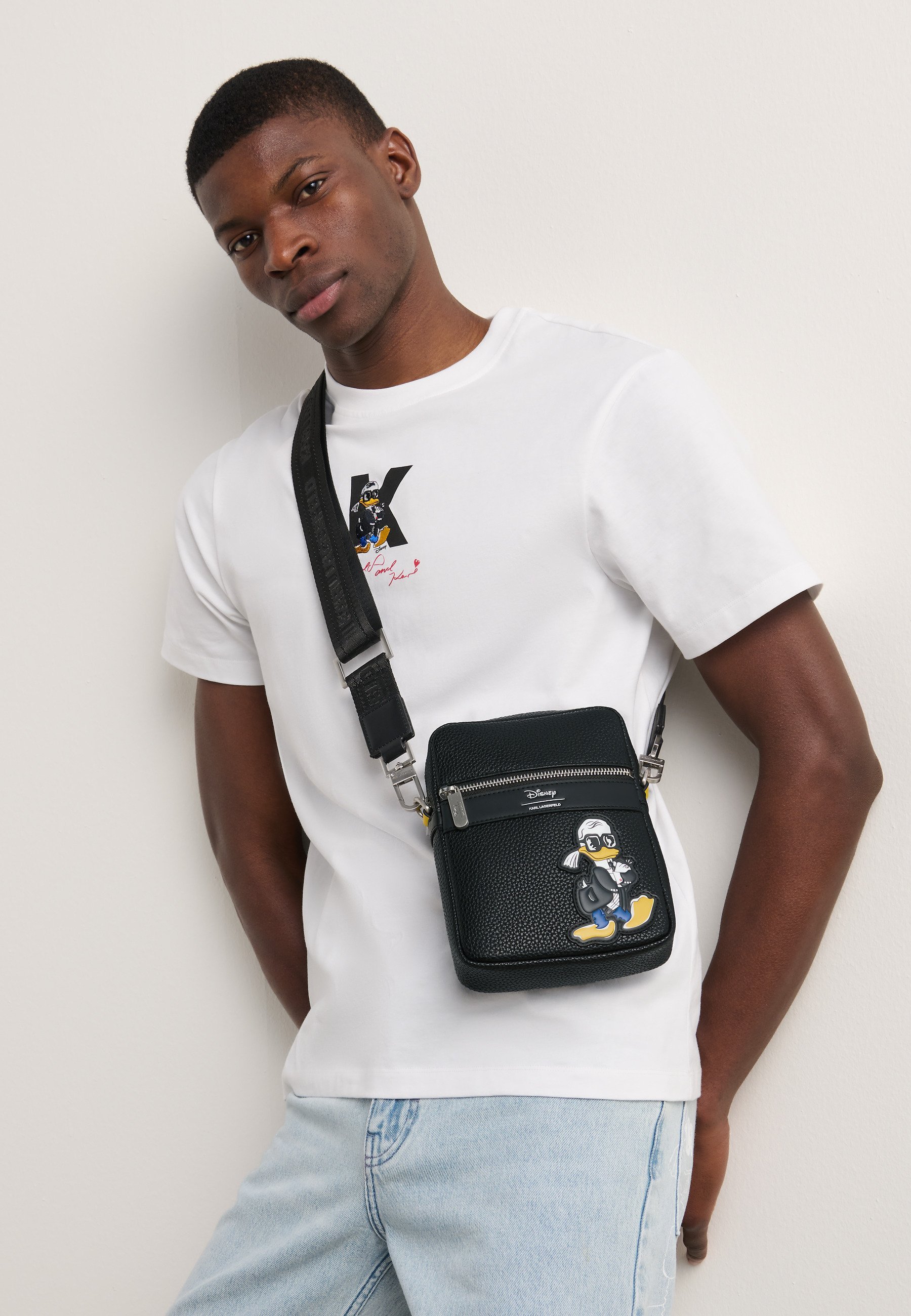 KARL LAGERFELD DISNEY CROSSBODY UNISEX - Kabelka cez telo - čierna