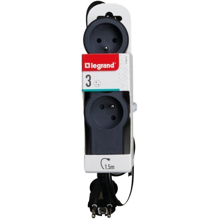 Régua de tomadas LEGRAND FB 3x2P+E padrão 1,5m 1mm² - Preta