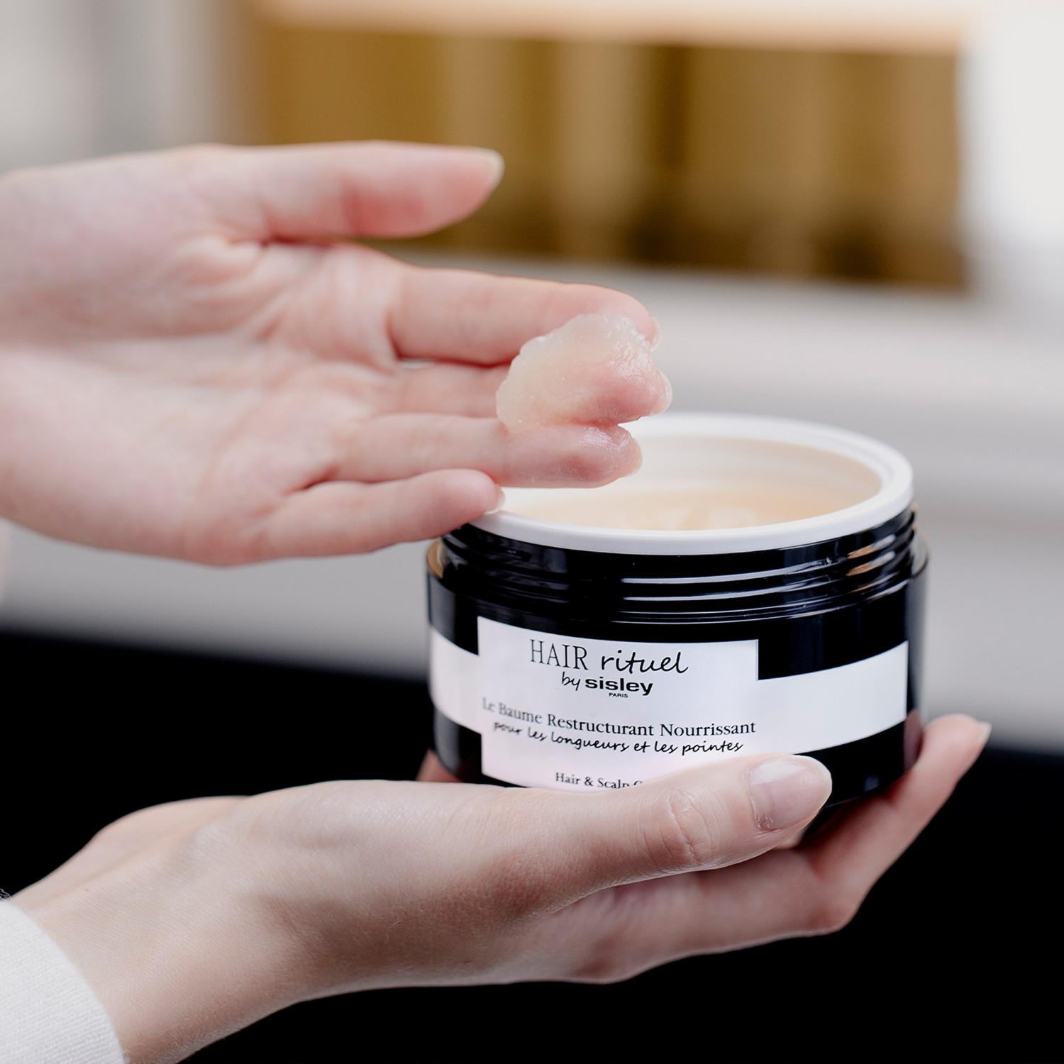 HAIR RITUEL BY SISLEY Le Baume Restructurant Nourrissant