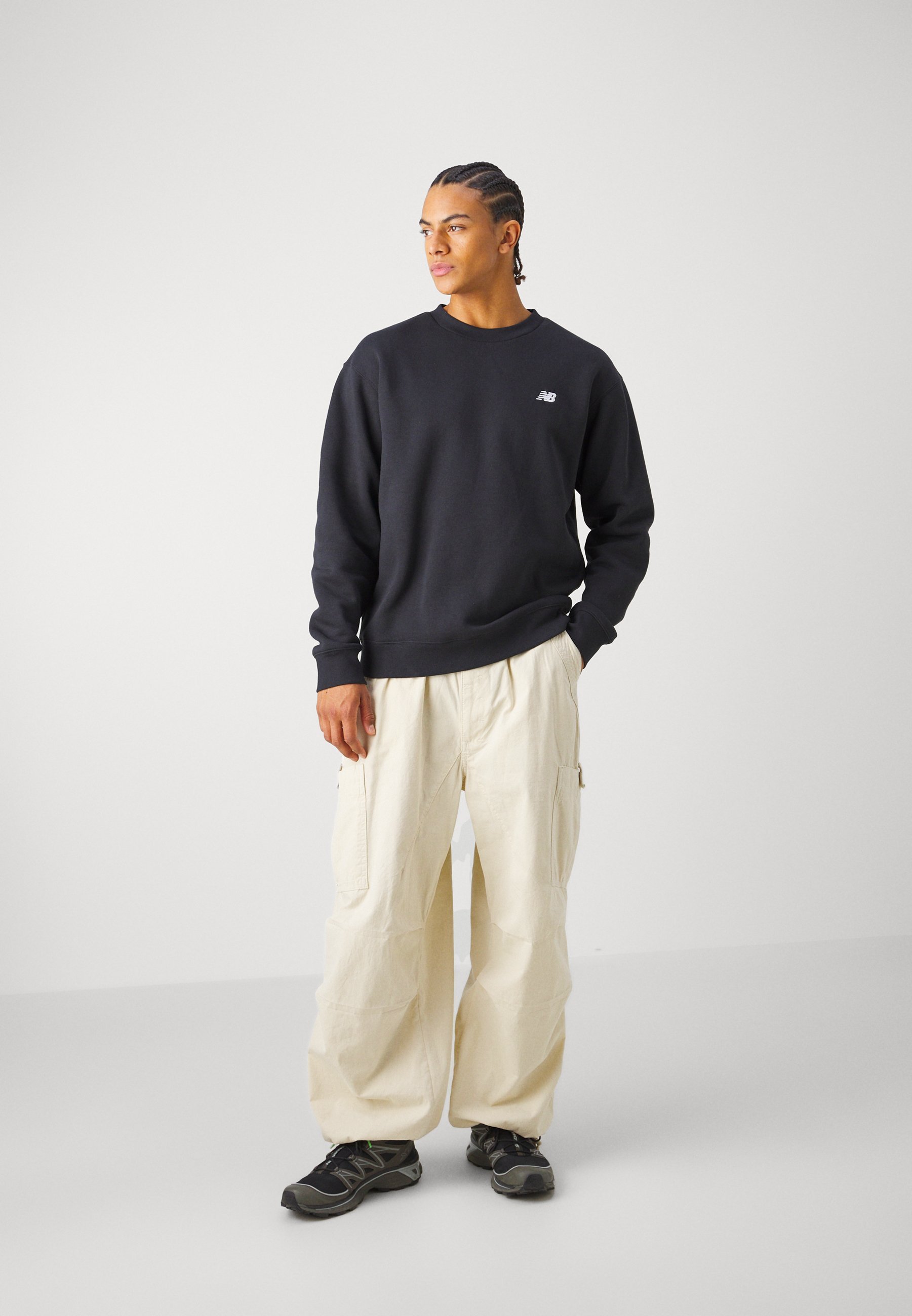 Felpa New Balance SPORT ESSENTIALS CREW UNISEX - nera