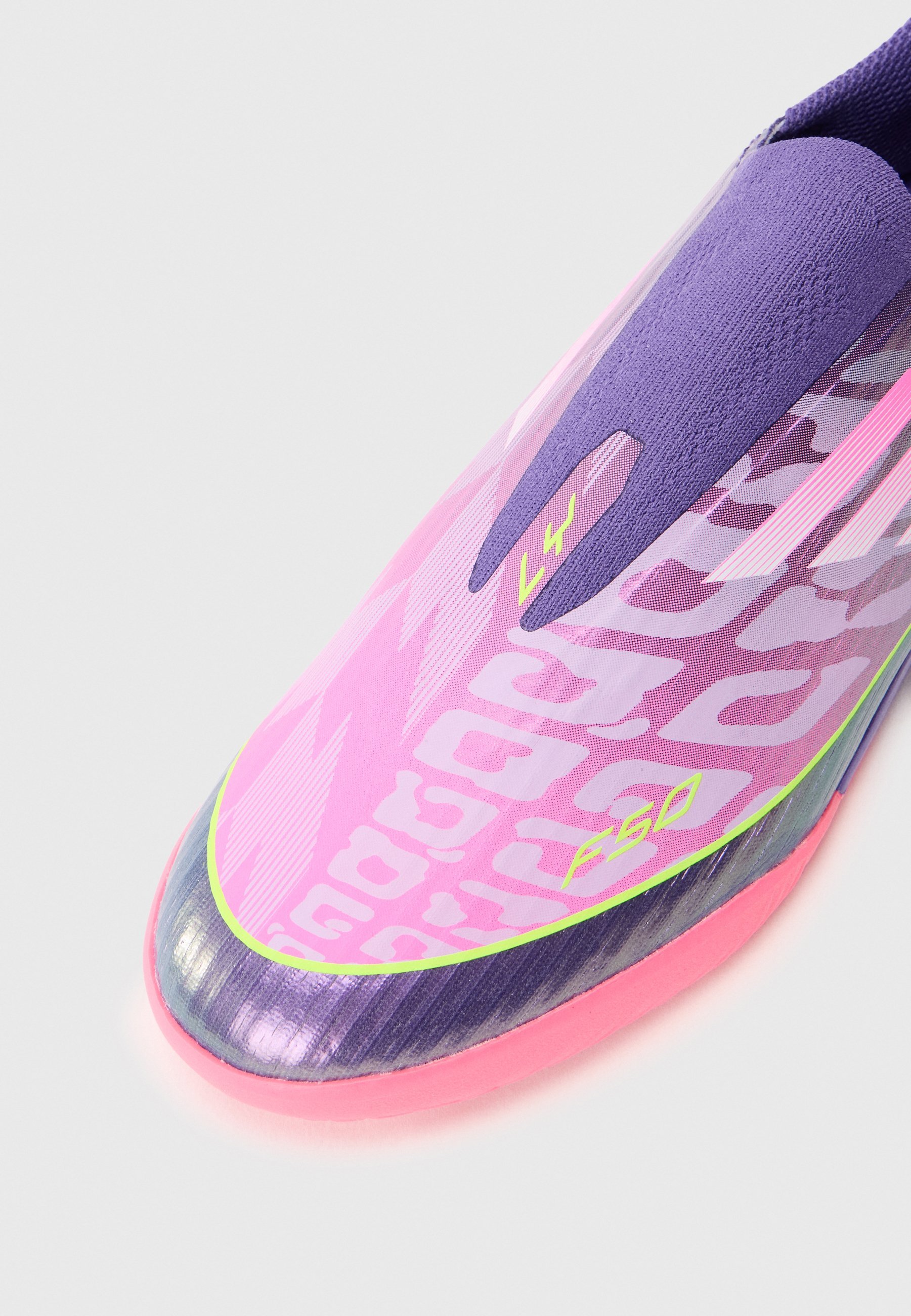 adidas Performance F50 LAMINE YAMAL LEAGUE INDOOR - Zaalvoetbalschoenen - unity purple/white/lucid lemon