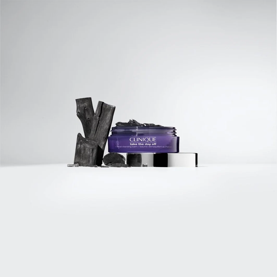 Detergenza Take The Day Off™ Charcoal Cleansing Balm - Crema detergente viso, Olio detergente viso, Struccante Occhi, Struccante Occhi Waterproof