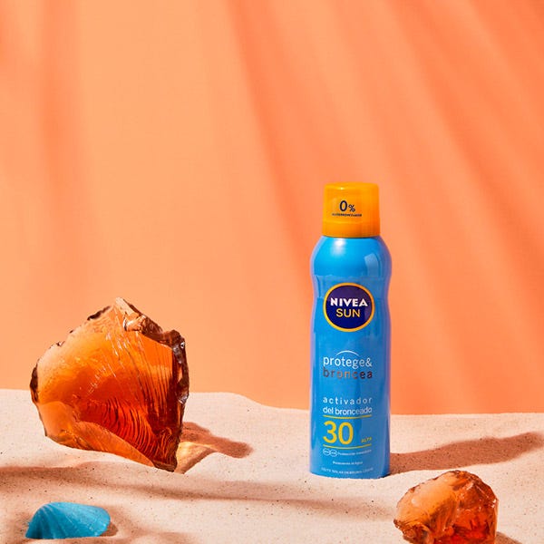 Beskytter og opfrisker solcremespray SPF 30 | 200ml