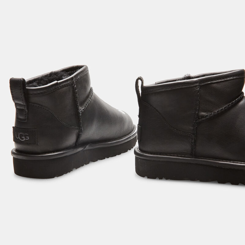 Stivali UGG Classic Ultra Mini
