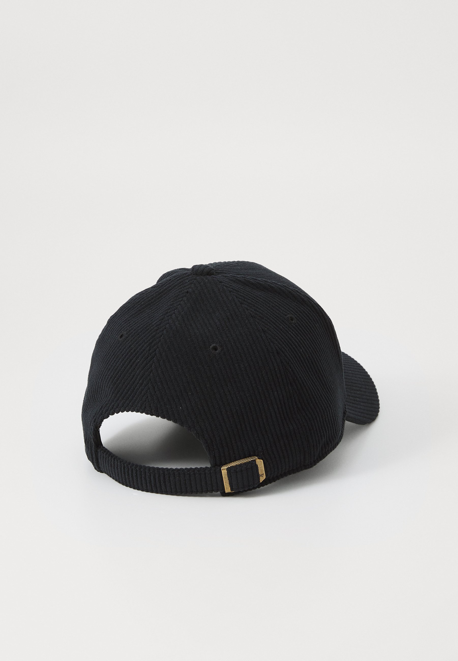'47 Caps
