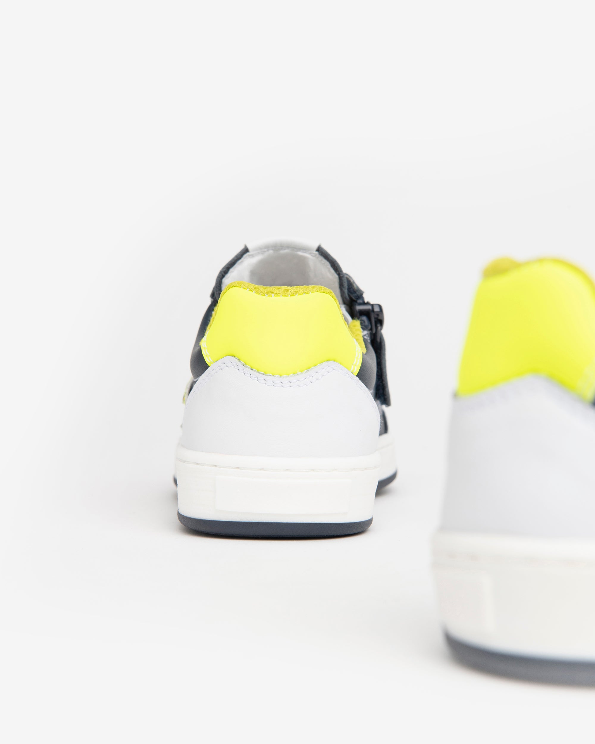  Junior-Sneaker für Kinder aus Leder und Funktionsmaterial