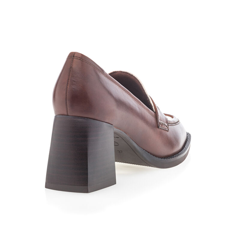 Naisten ruskeat loaferit/veneilykengät