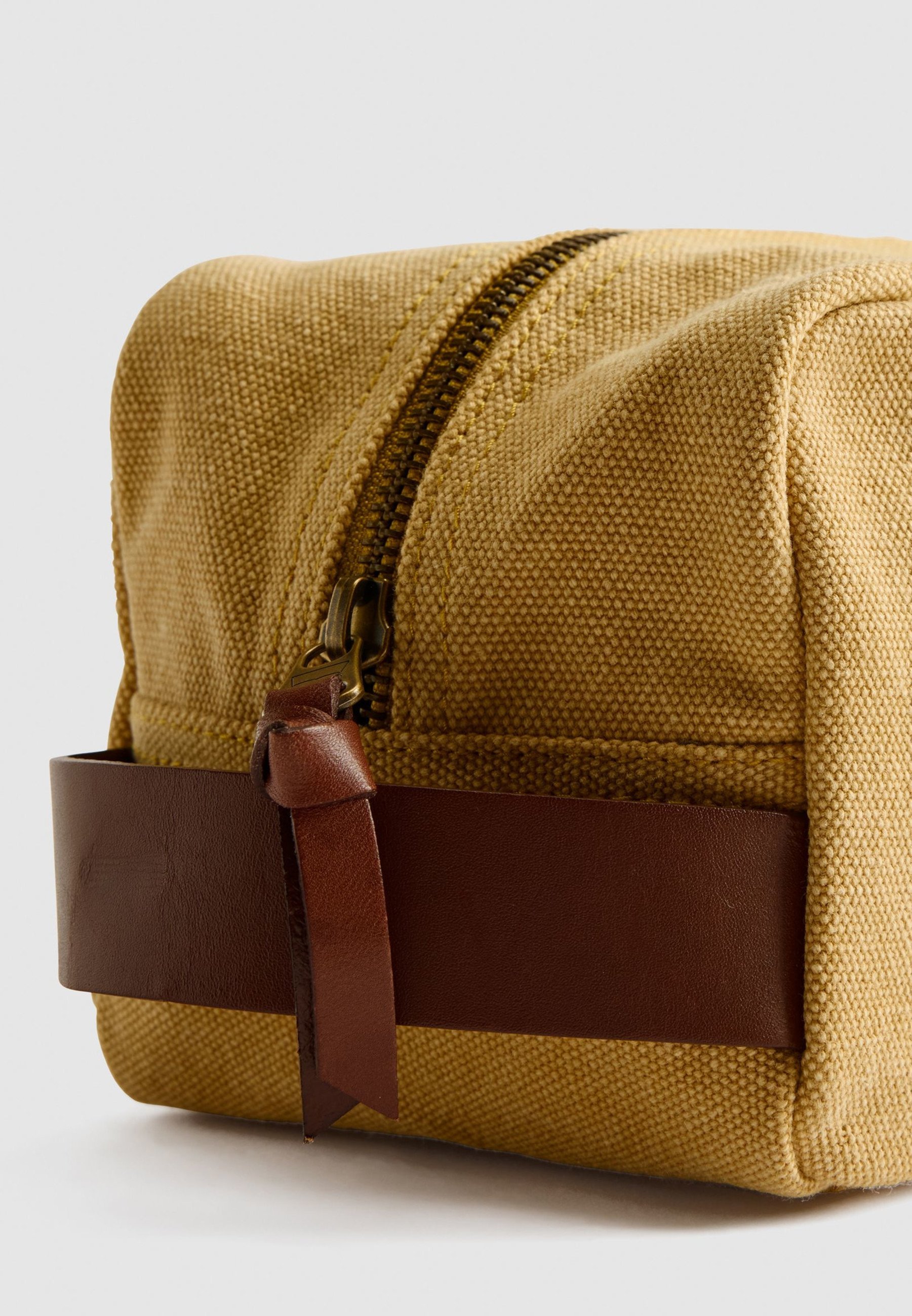 Levi's® make-up tools en accessoires