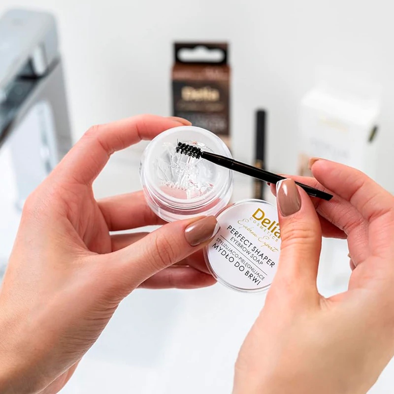 Milo za obrvi Delia Cosmetics Eyebrow Expert Perfect Shaper