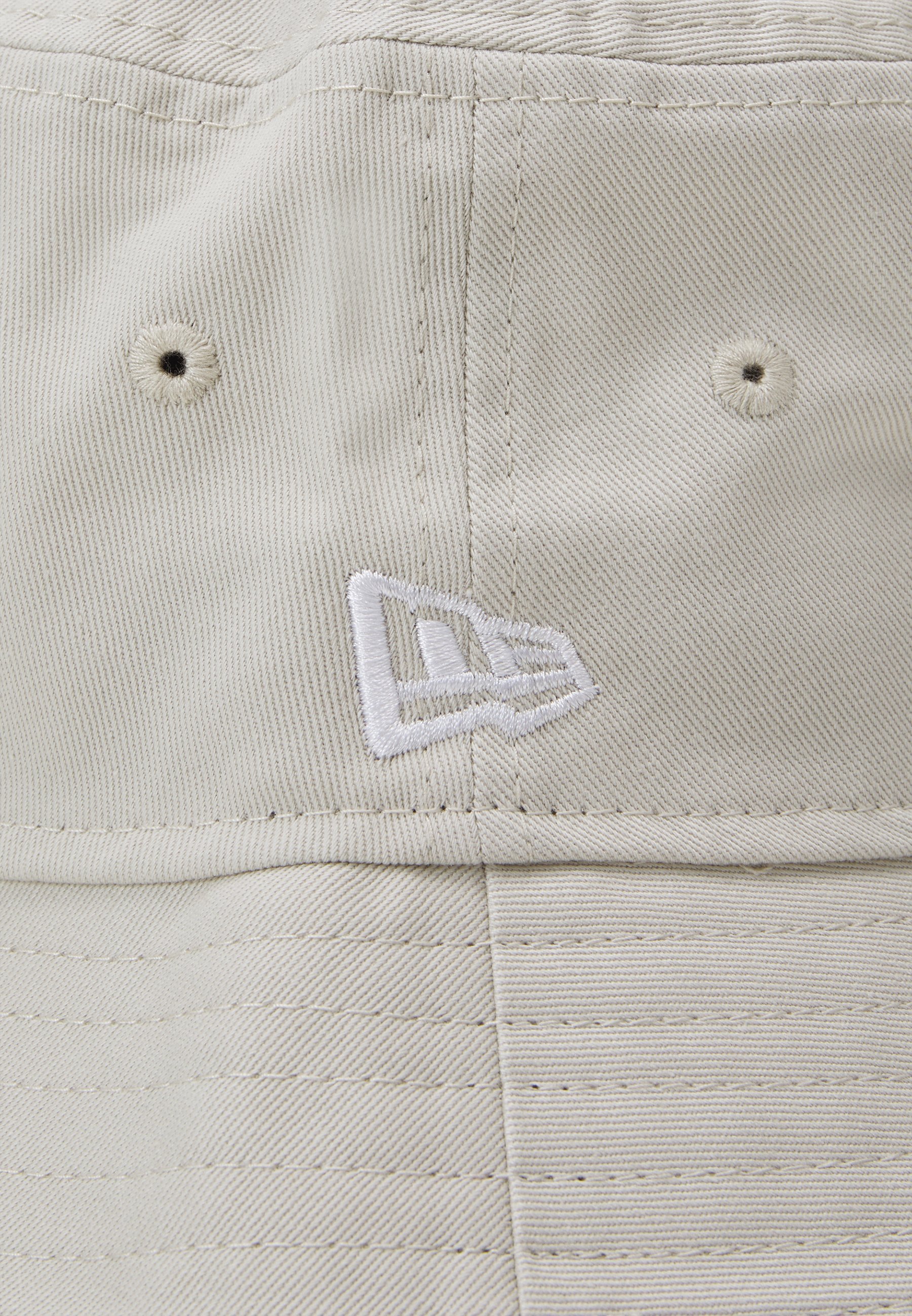 New Era petten