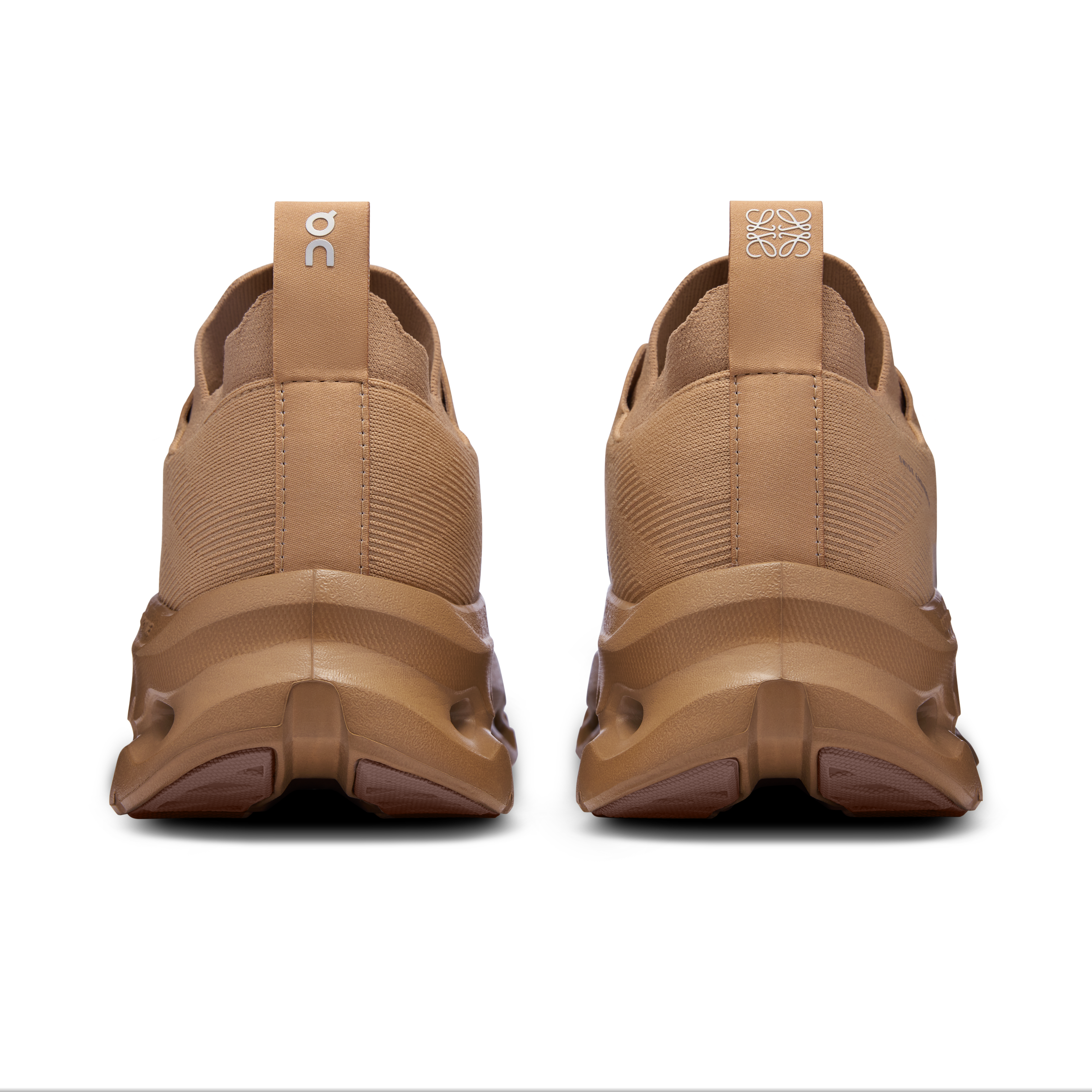 On Scarpe da uomo Cloudtilt LOEWE color sabbia scura