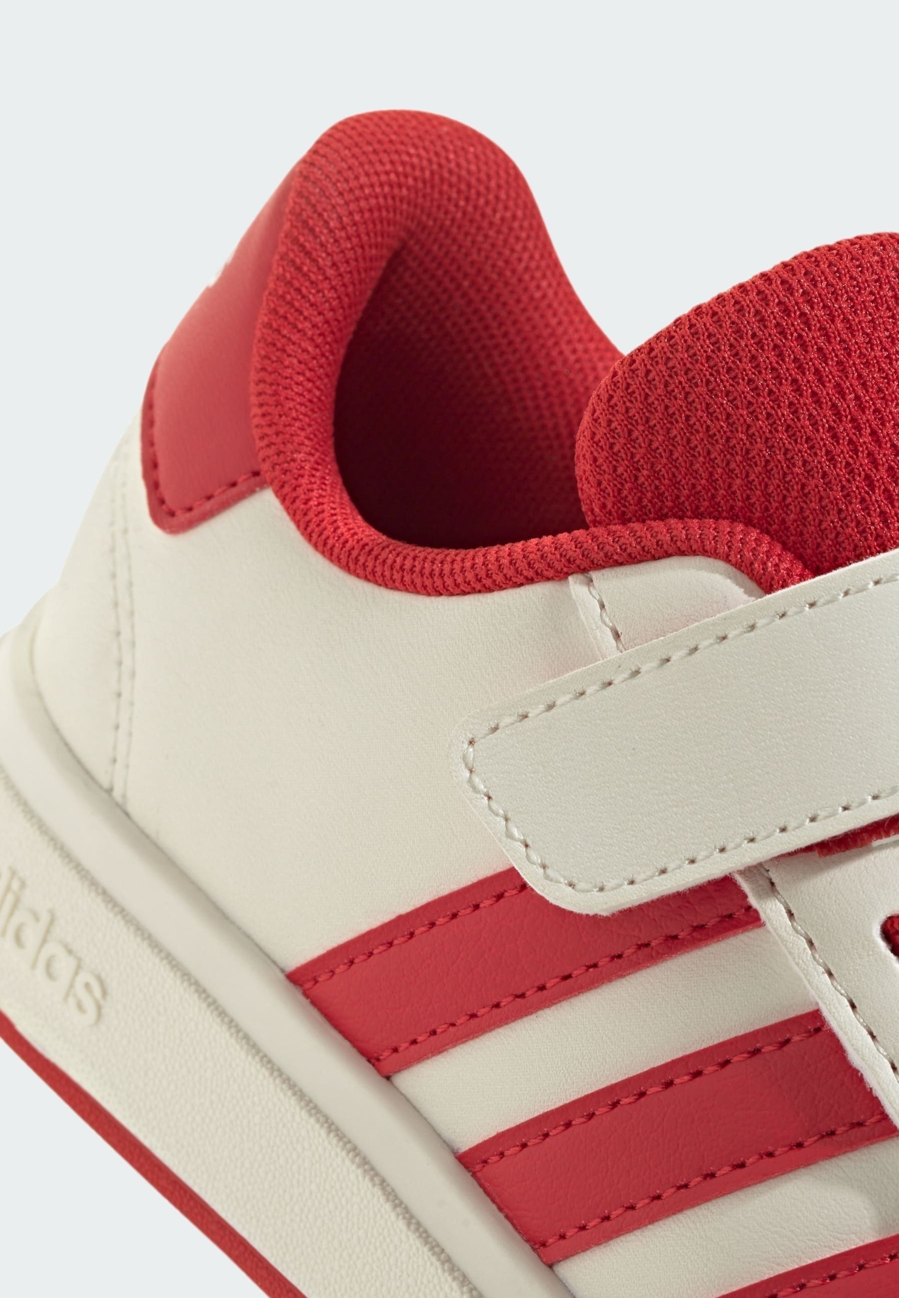 adidas Sportswear DE DEPORTE GRAND 2.0 - Chaussures de tennis pour court en terre battue - blanc cassé, rouge universitaire et noir