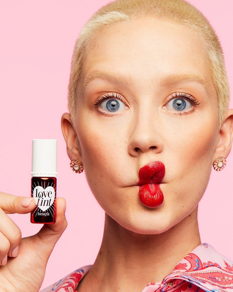 Βαφή για μάγουλα και χείλη BENEFIT COSMETICS LOVETINT