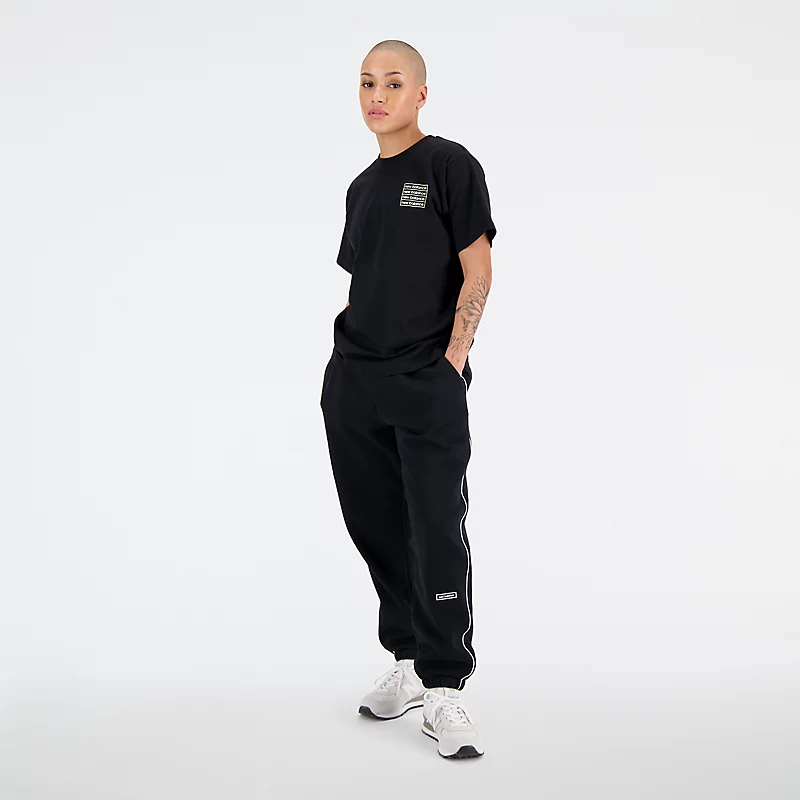 Femme Essentials Loose Fit Baumwoll-T-Shirt – SCHWARZ