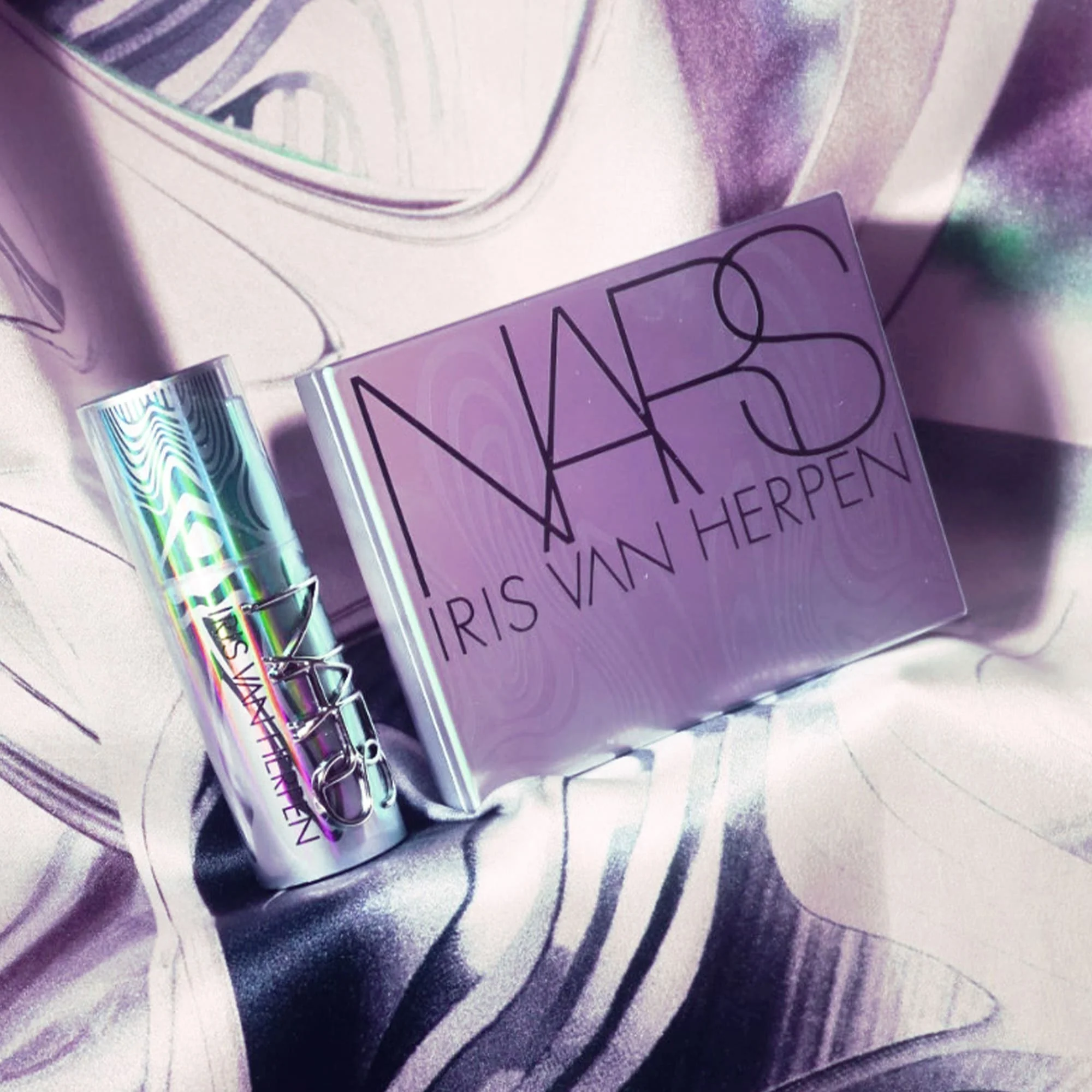 Labbra IRIS VAN HERPEN X NARS EXPLICIT LIPSTICK - Rossetto