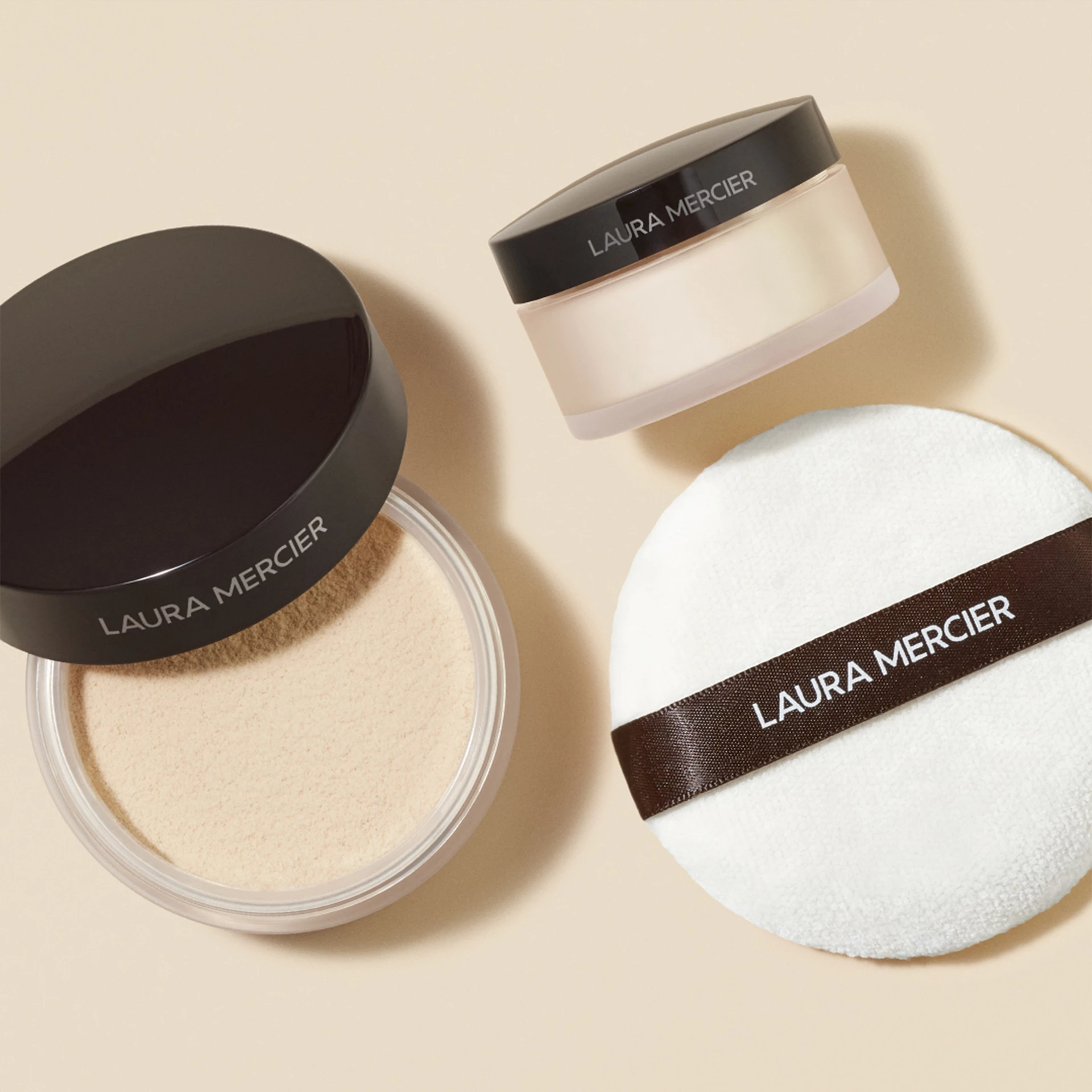 Průsvitný sypký fixační pudr cestovní velikost Translucent - Laura Mercier