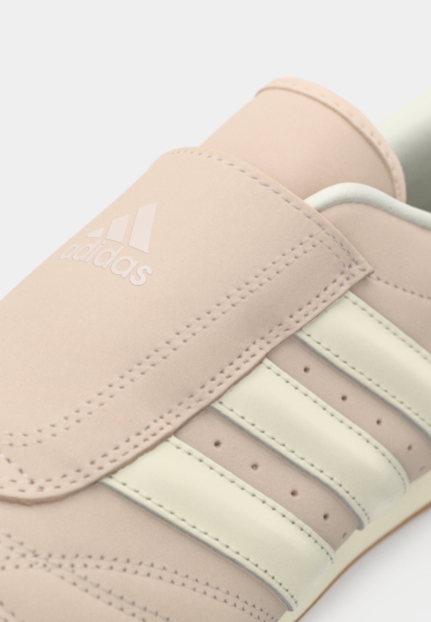 Tênis adidas Originals de cano baixo