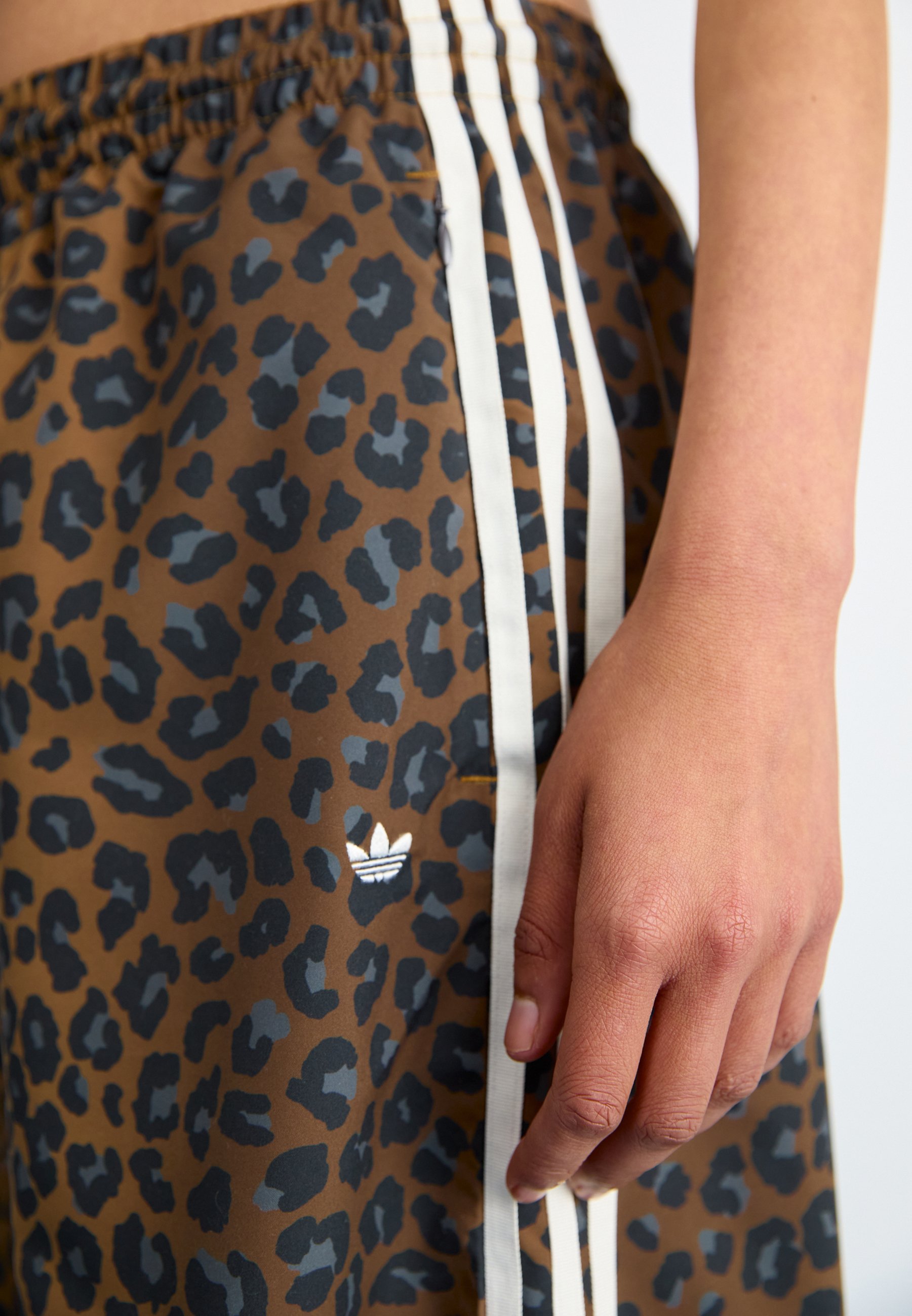 Pantaloni casual Adidas Originals
