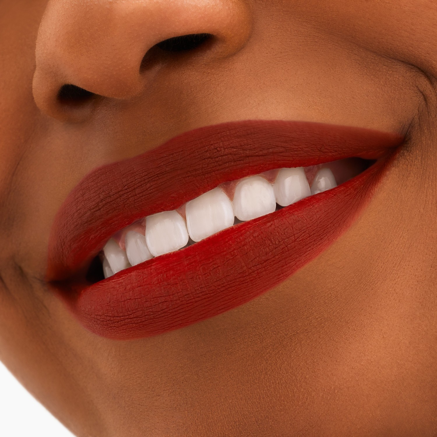 MAC Locked Kiss lūpų dažai - 1,8 g