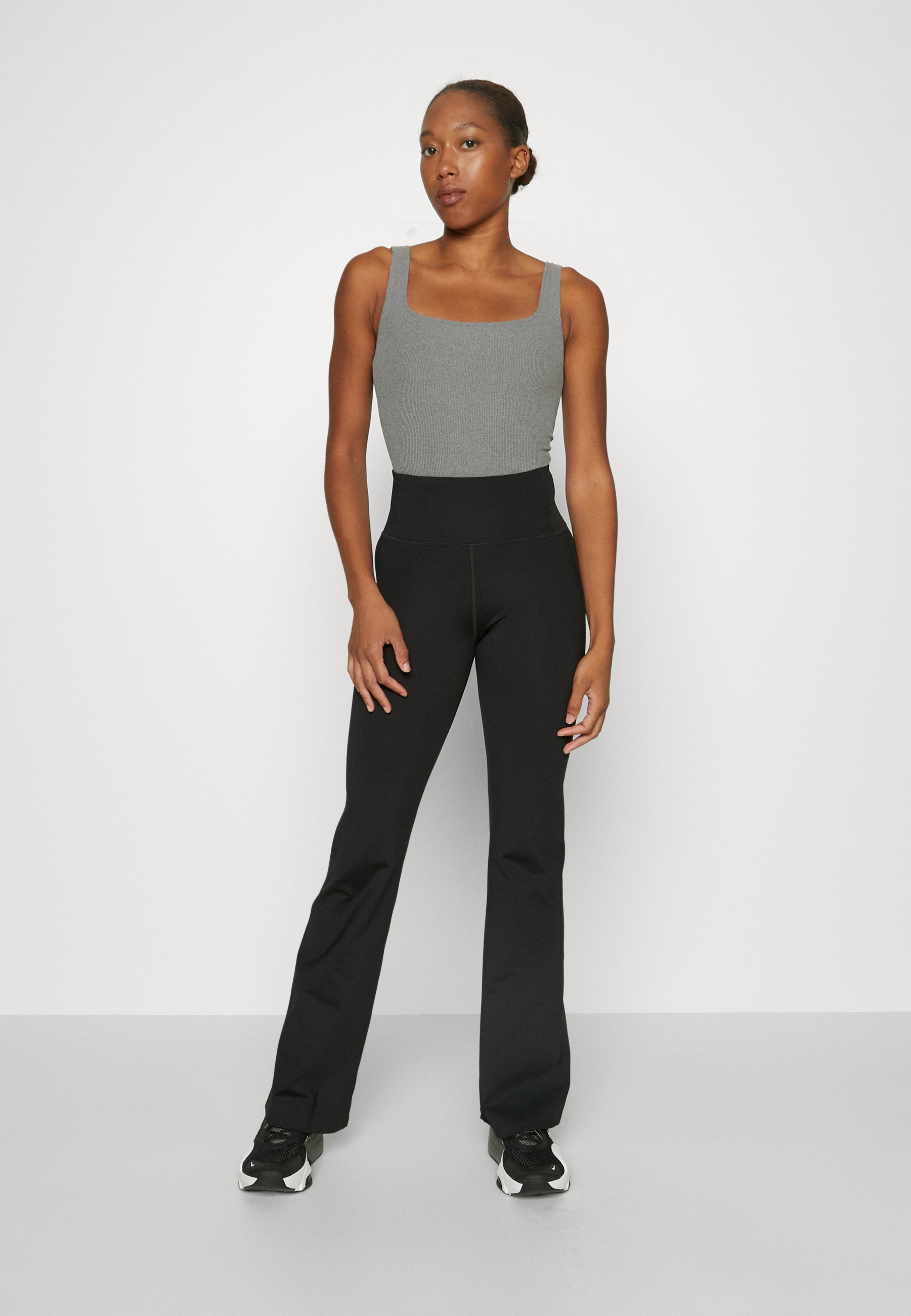 Girlfriend Collective COMPRESSIVE FLARE LEGGING - Leggings - zwart
